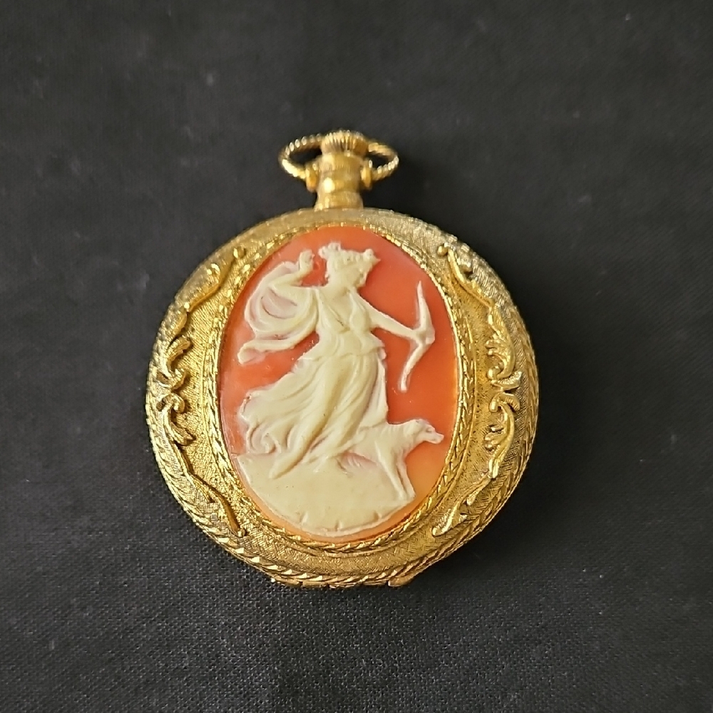 Vintage Max Factor Goddess Cameo Compact Pendant, Vanity, Necklace, Goldtone